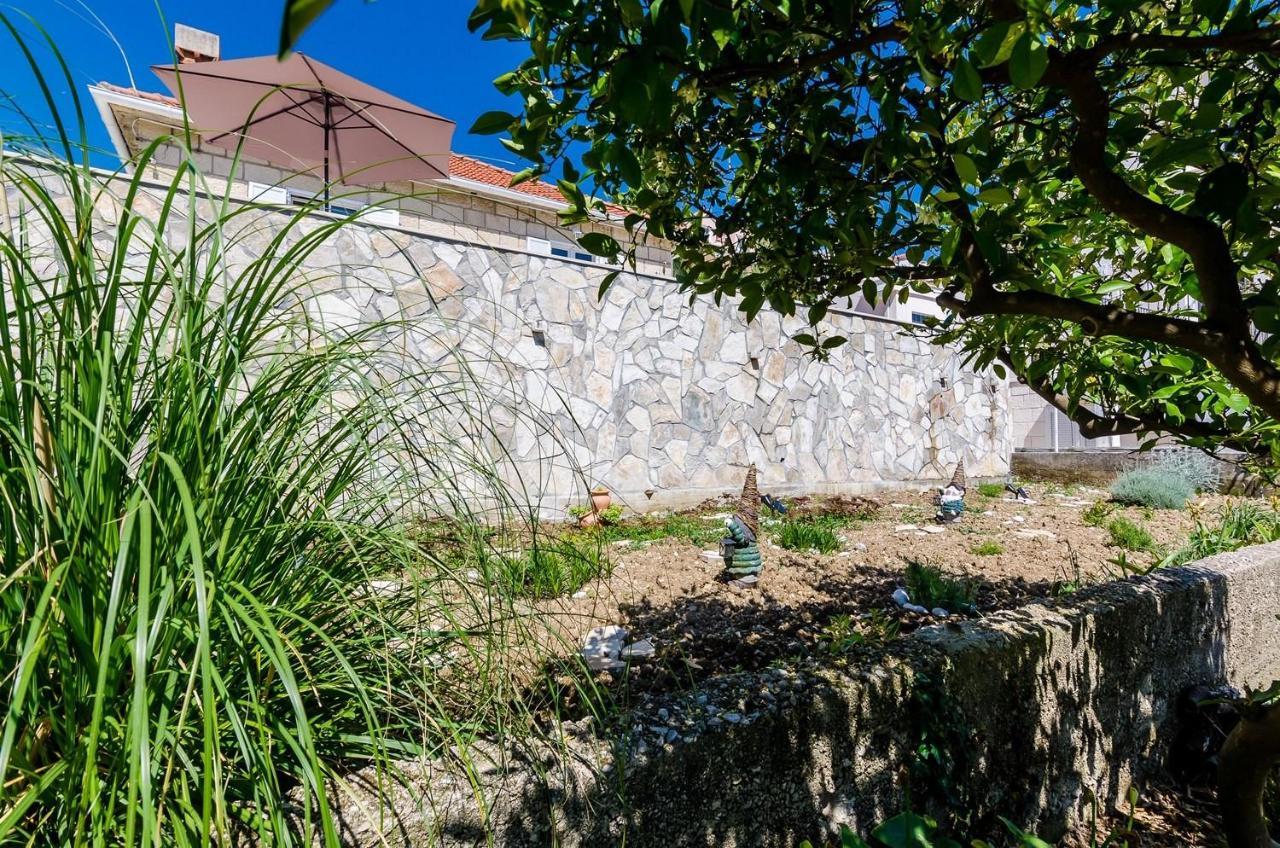 Holiday Home Lungo Mare Млини Экстерьер фото