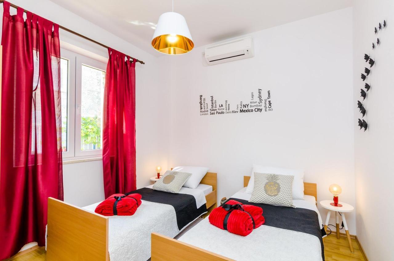 Holiday Home Lungo Mare Млини Экстерьер фото
